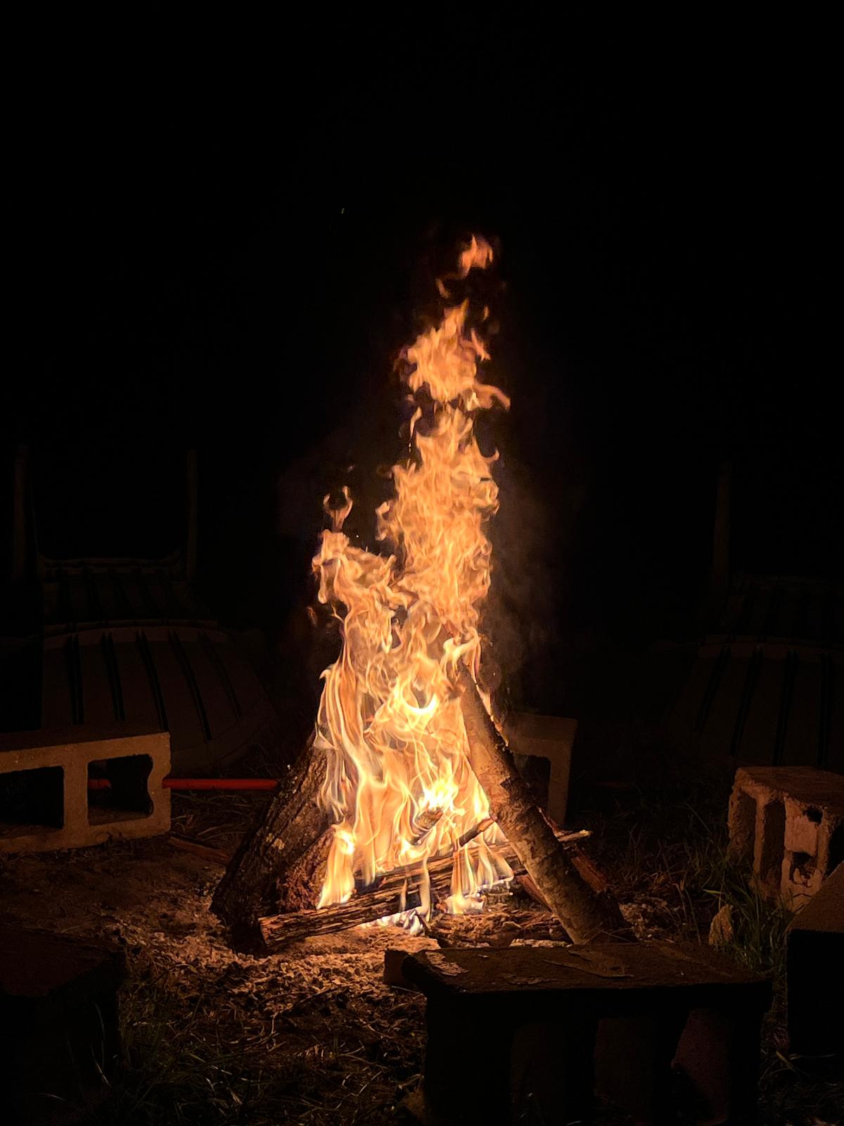 Close night fire at The Pearl